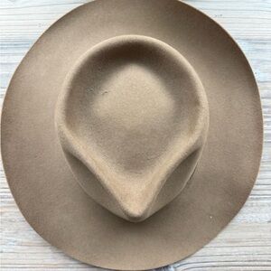 ❗️SOLD❗️ Akubra Snowy River Hat